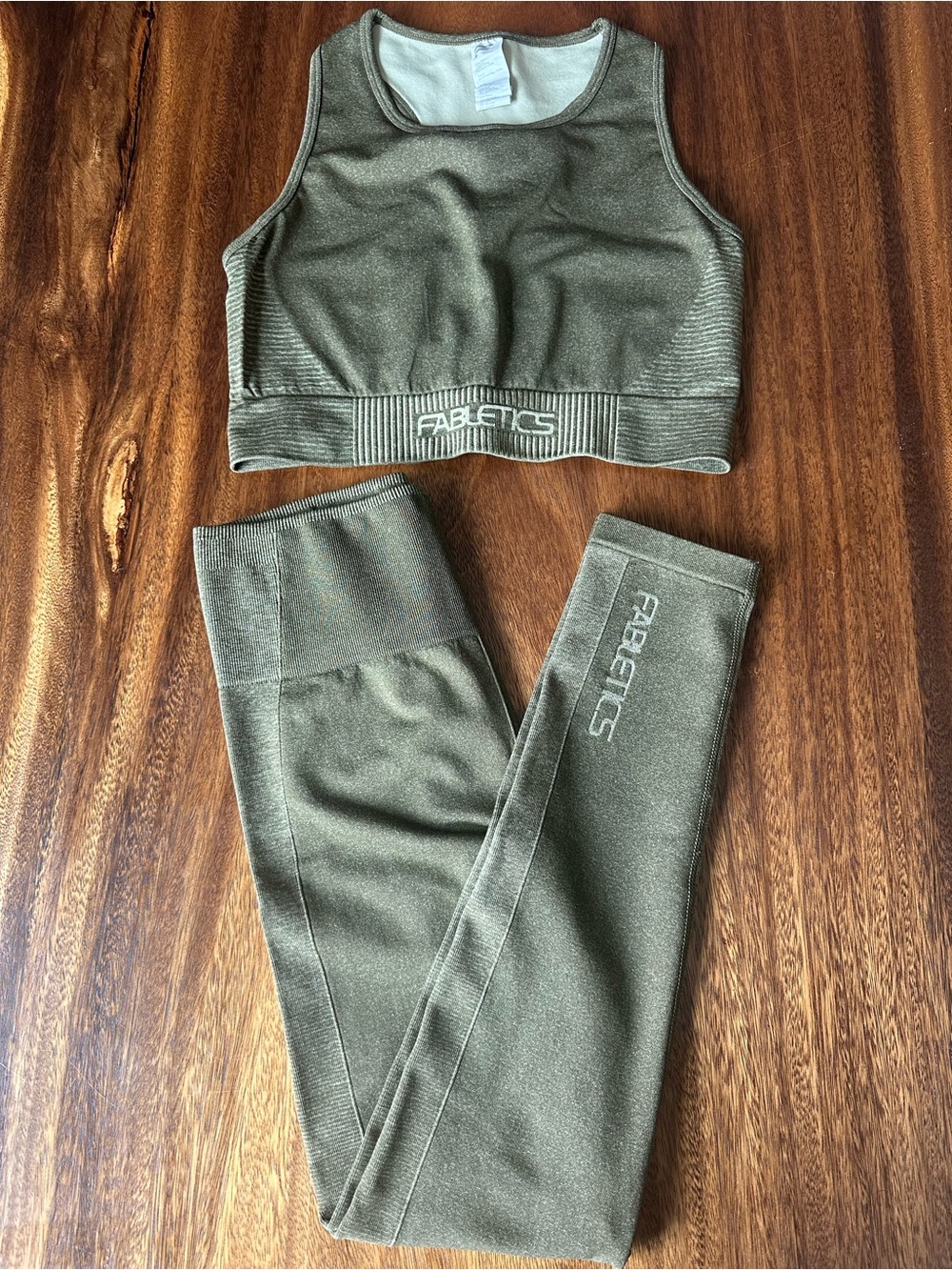 Fabletics Seamless Dark Moss/Olive 2-pc Low Impact Sports Bra S & HW Leggings M